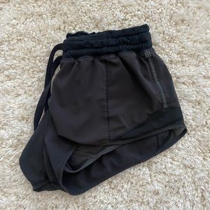 Lululemon Hotty Hot Low-Rise 2.5”